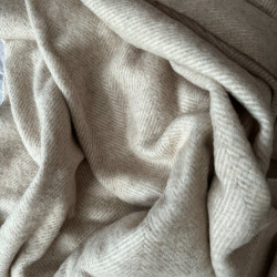 Единично вълнено одеяло, размер 150х210, в цвят екрю 